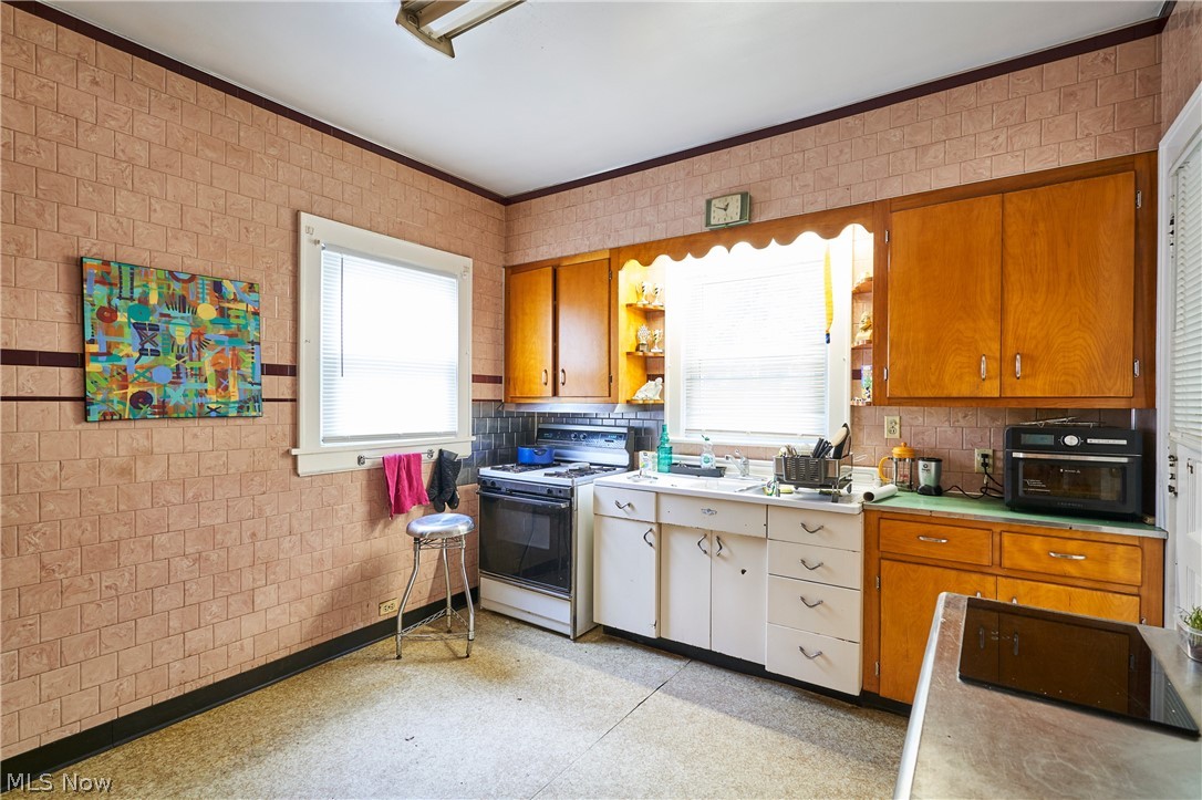 446 E Voris Street Property Photo 12