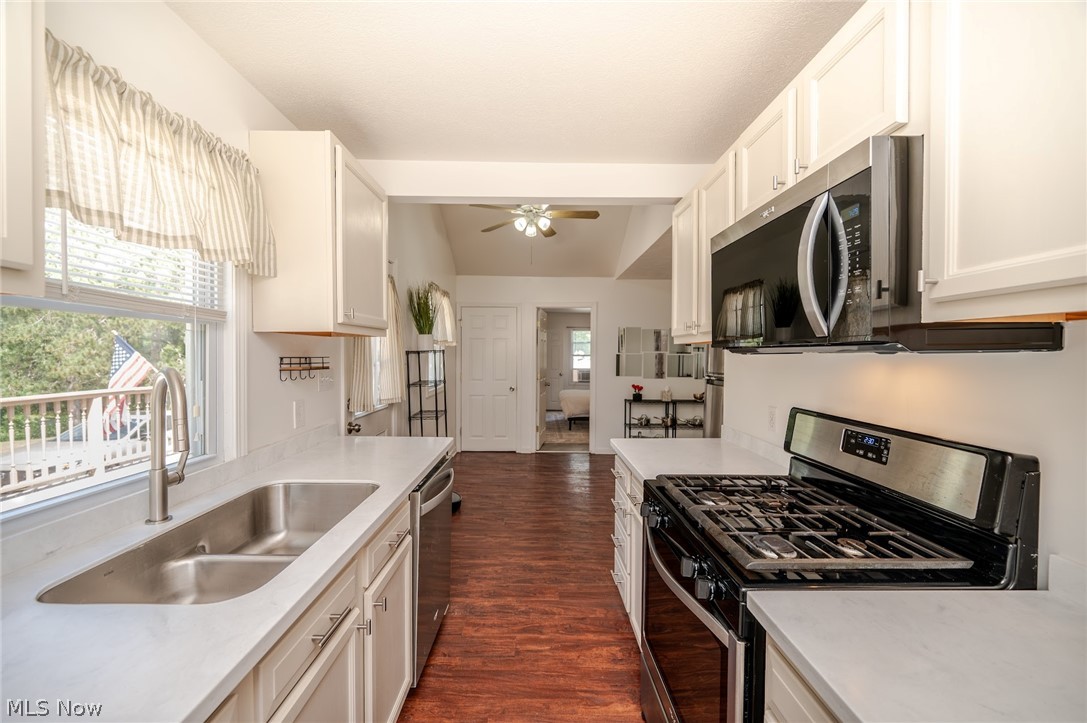 3804 Eigen Street Property Photo 18