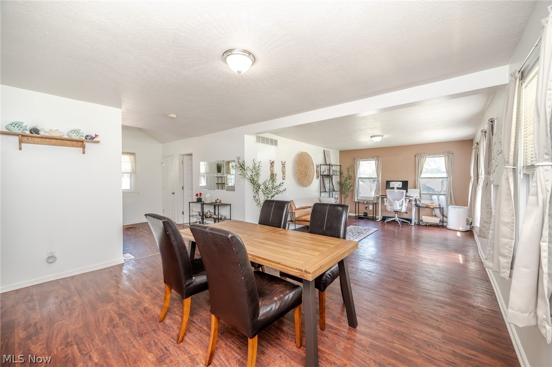 3804 Eigen Street Property Photo 25