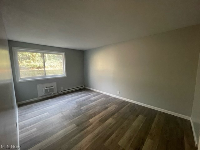 1935 Brookside Drive 107 Property Photo 6