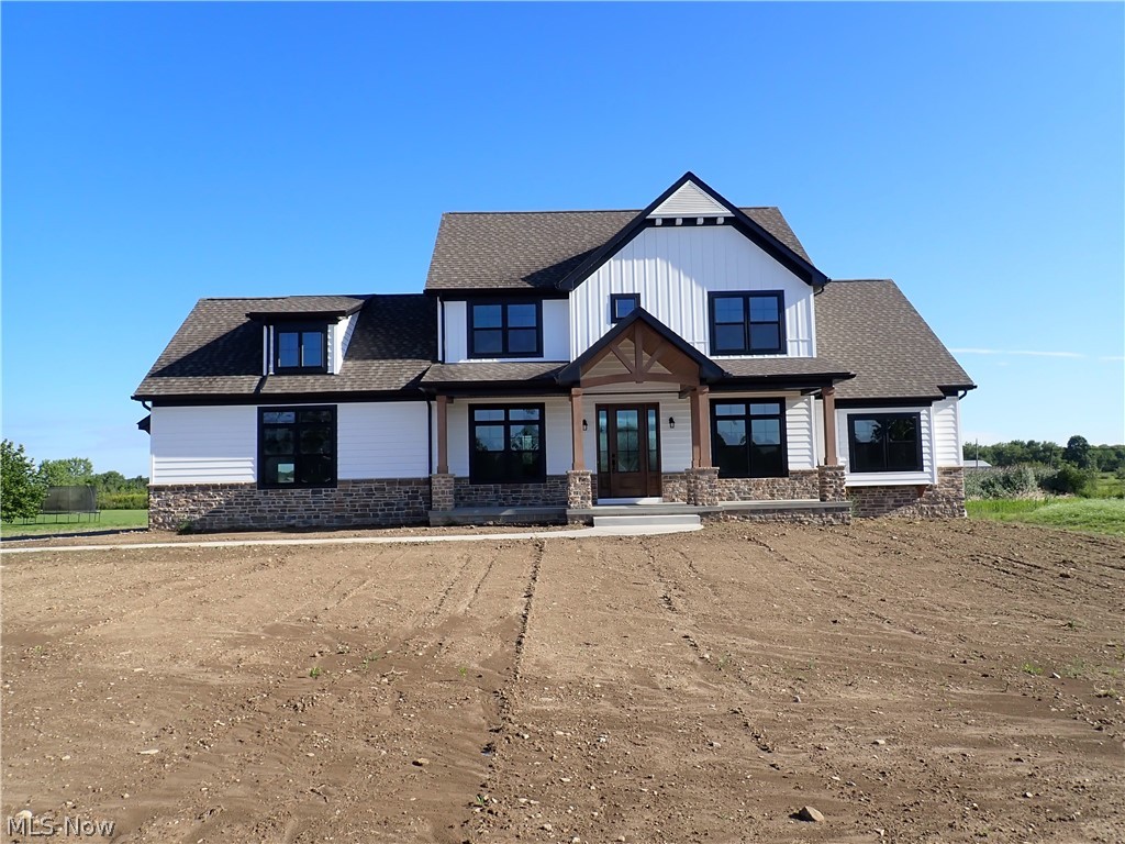 3071 Meadow Creek Drive Property Photo 1