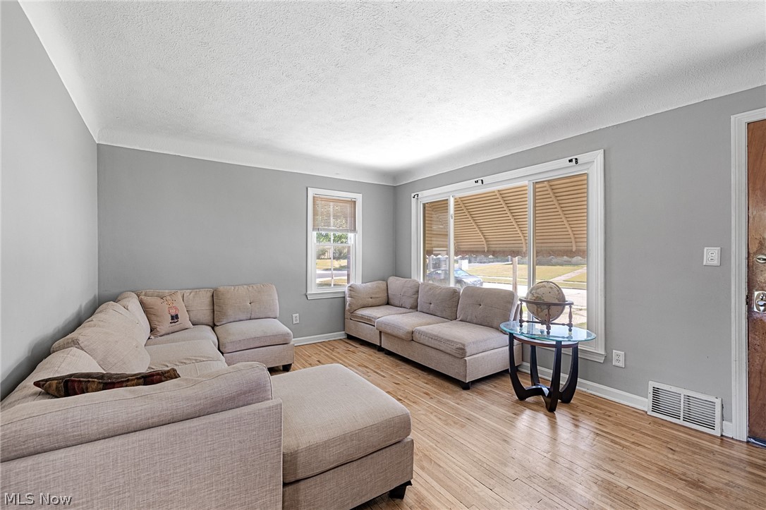10810 Windham Road Property Photo 4