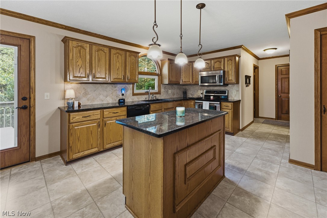 6224 Sandy Ridge Circle Nw Property Photo 18