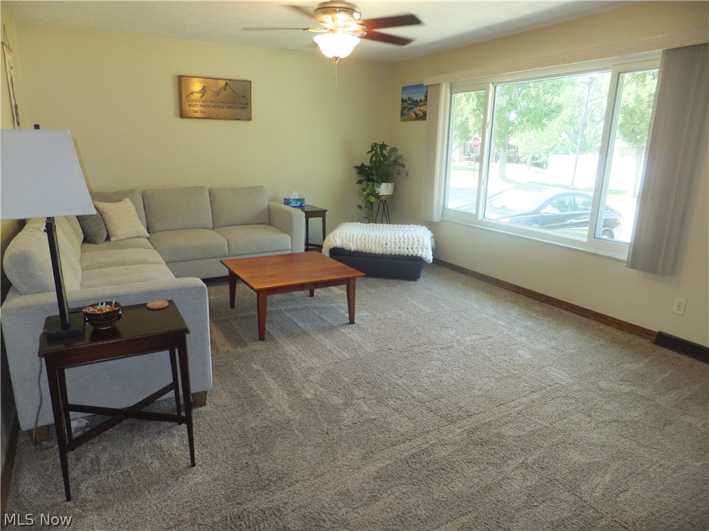 1211 Eric Lane Property Photo 3
