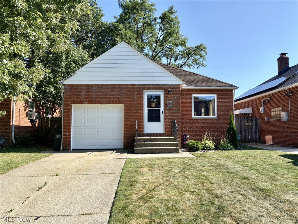5207 Redfern Road Property Photo 1