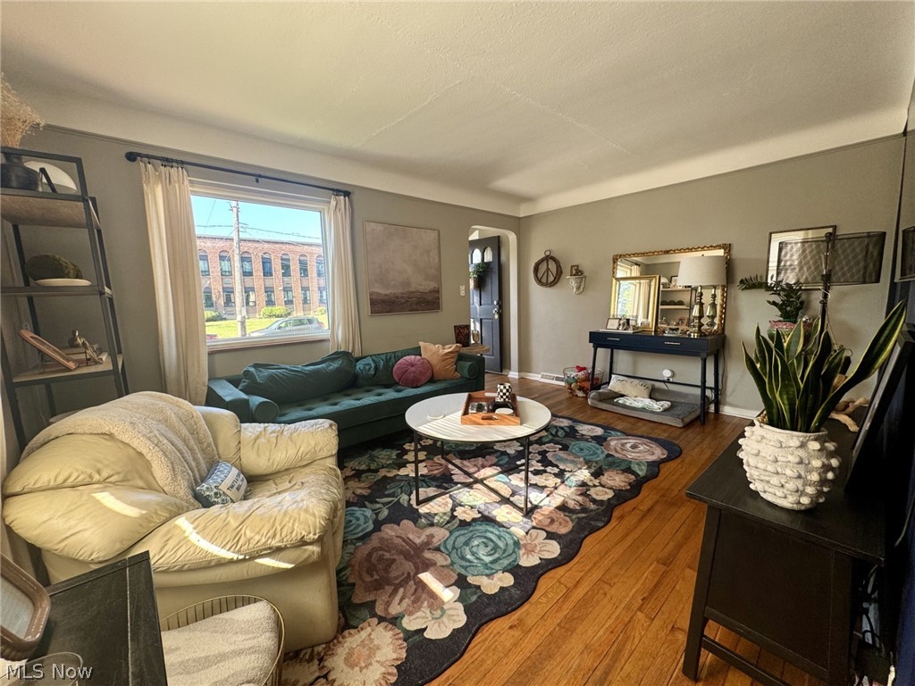 5207 Redfern Road Property Photo 7