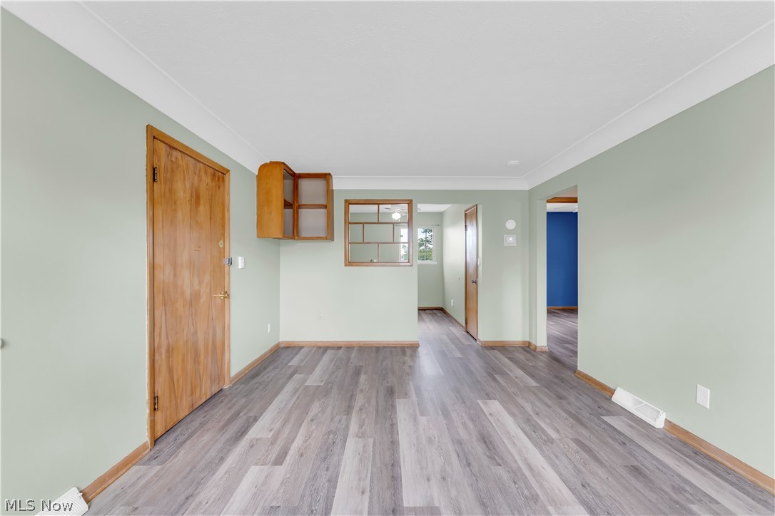 14152 Berwyn Avenue 2/up Property Photo 3