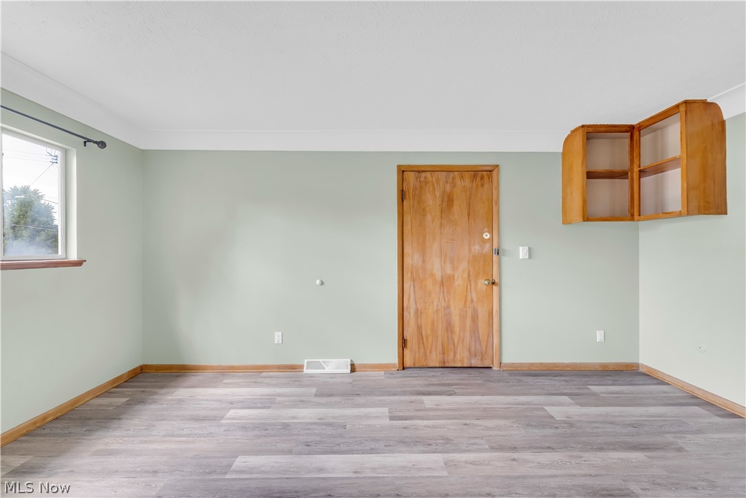 14152 Berwyn Avenue 2/up Property Photo 4