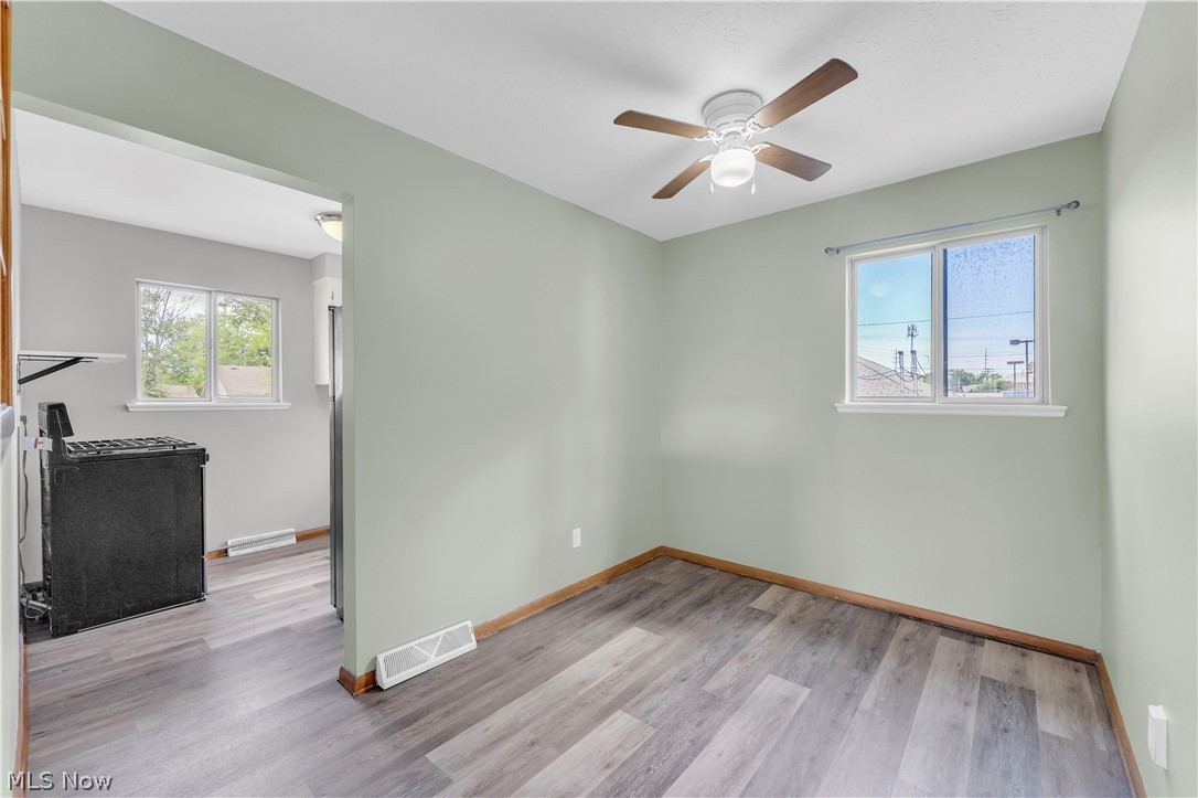 14152 Berwyn Avenue 2/up Property Photo 7