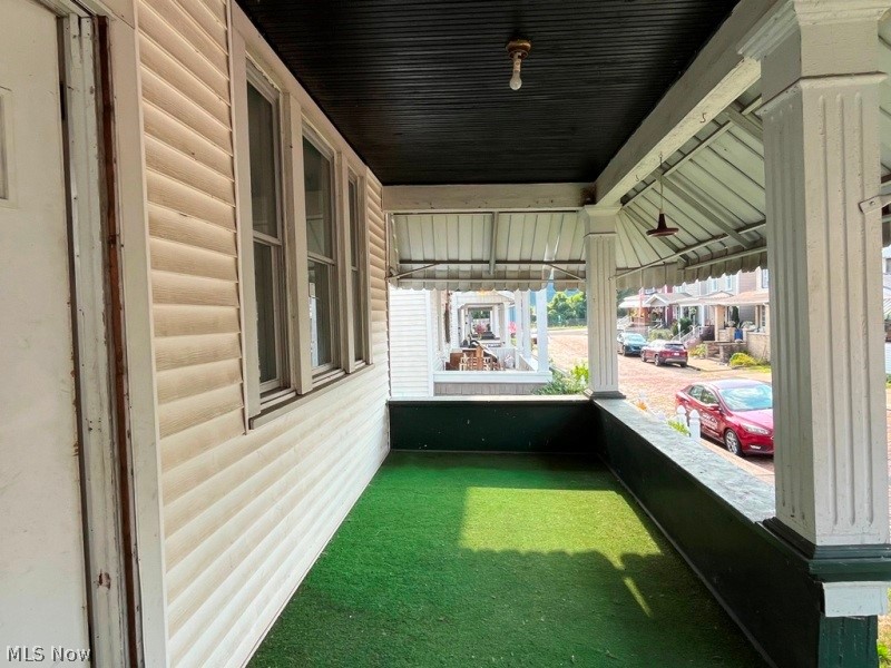 24 8th Street Property Photo 3