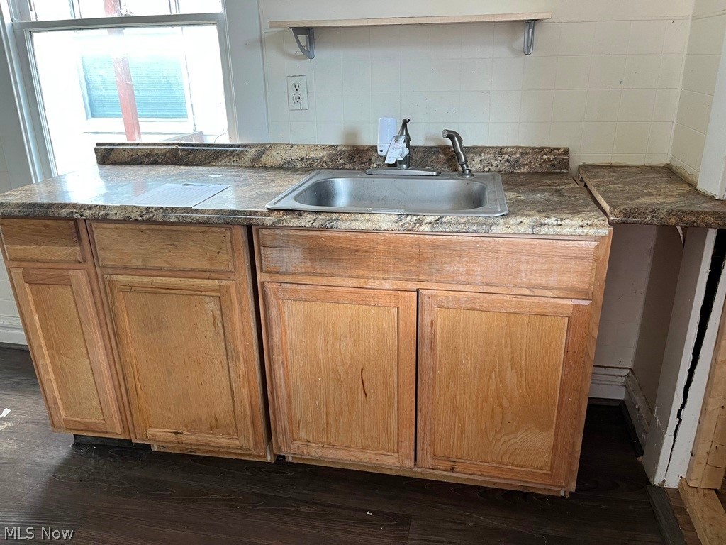 24 8th Street Property Photo 12