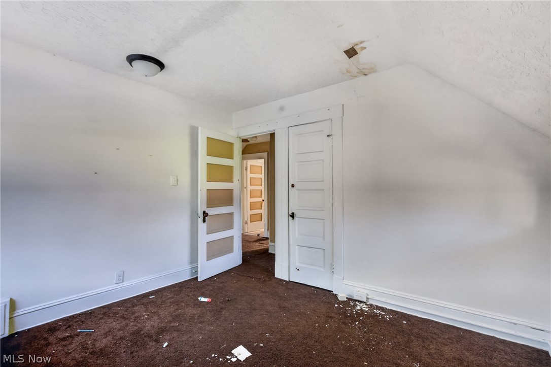 893 E 75th Street Property Photo 17