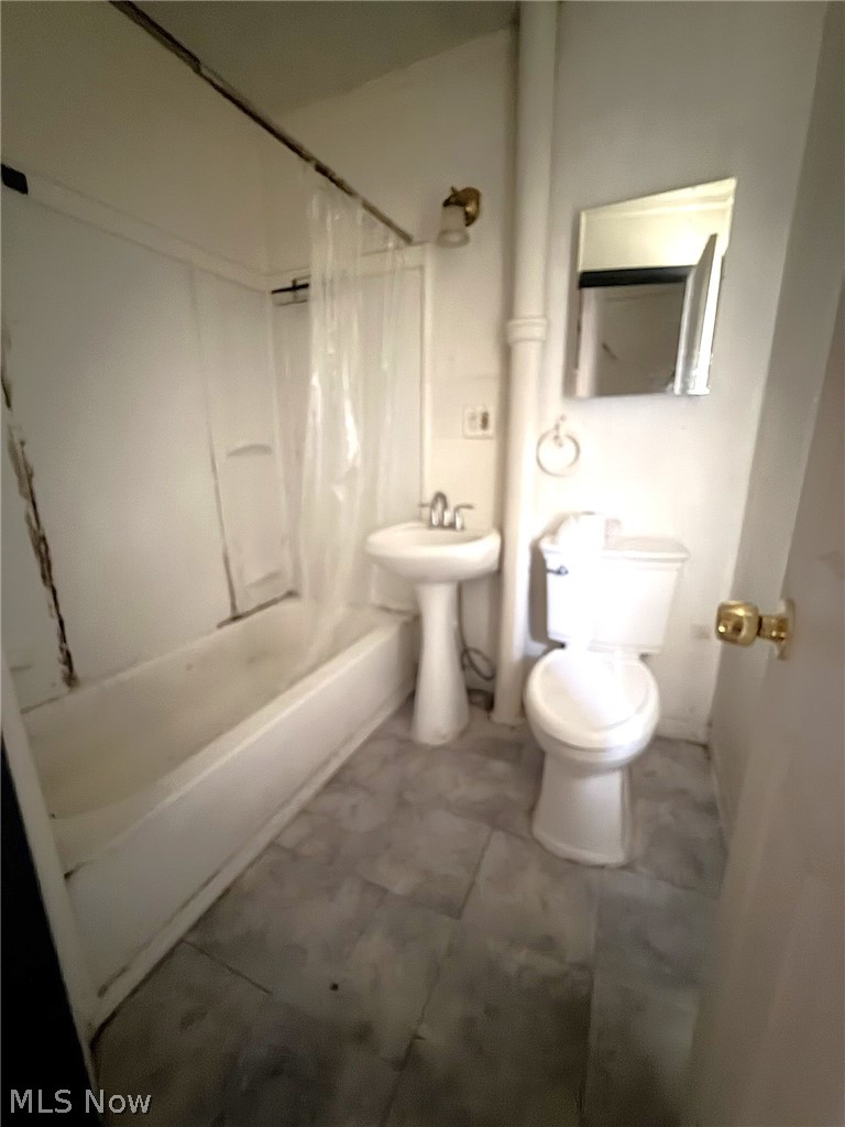 4429 Hyde Avenue Property Photo 7