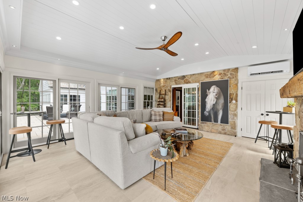 7585 Diagonal Road Property Photo 11