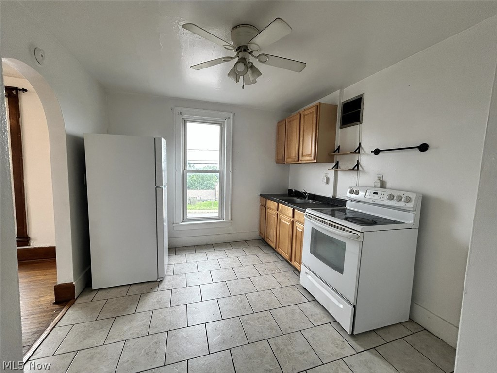 2520 Sunset Boulevard Property Photo 4
