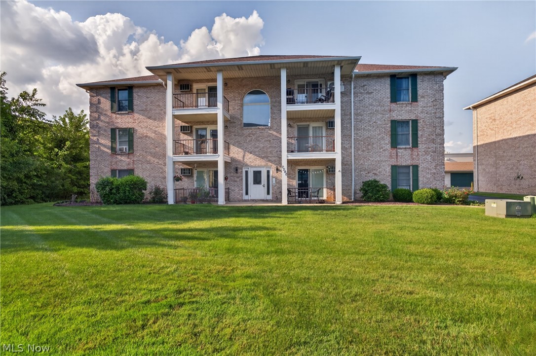 7380 Eisenhower Drive 3 Property Photo 1