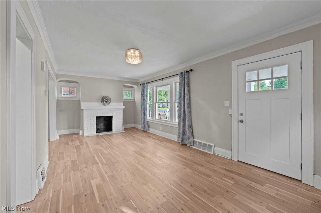 3693 Silsby Road Property Photo 14