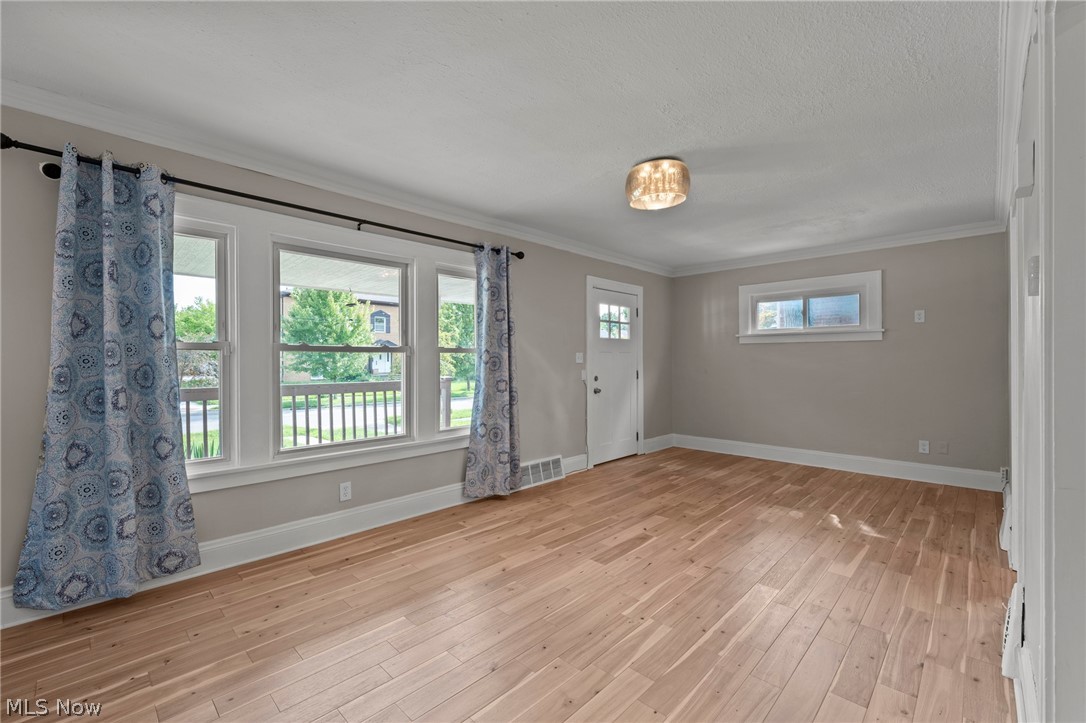 3693 Silsby Road Property Photo 15