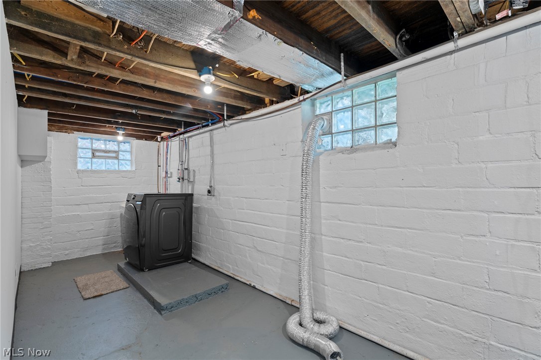 3693 Silsby Road Property Photo 35