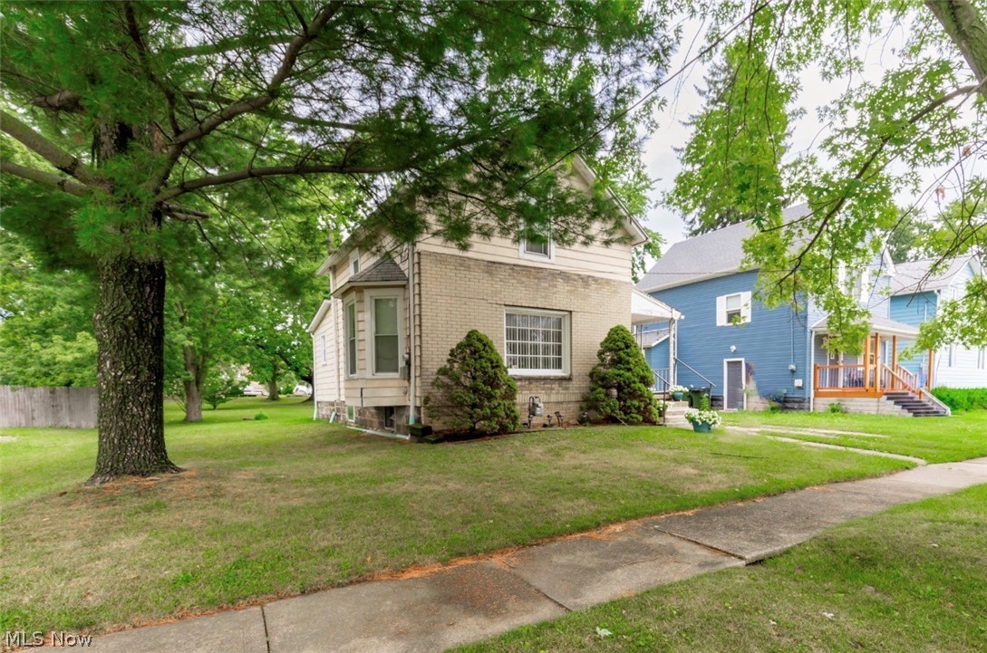 175 Spruce Street Property Photo 4