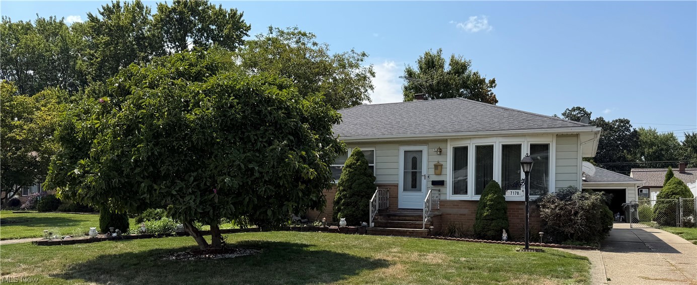 7170 Oakwood Road Property Photo 1