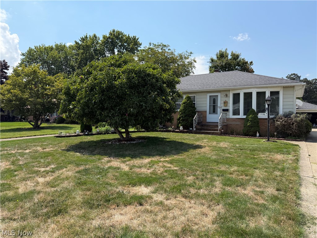 7170 Oakwood Road Property Photo 2