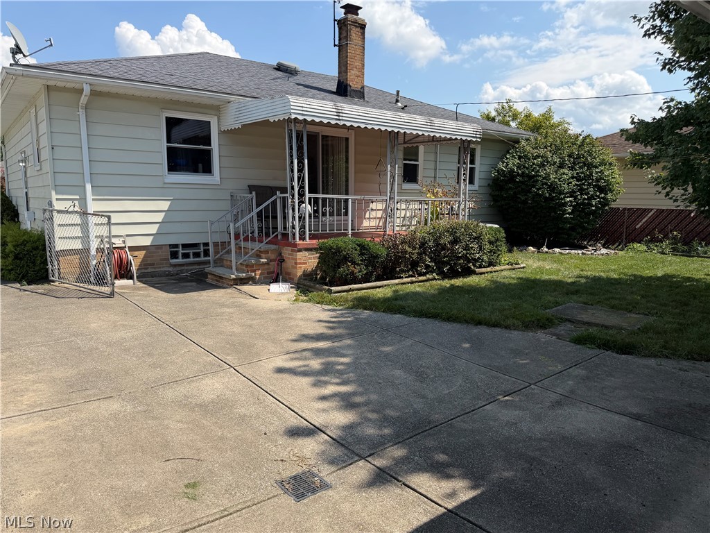 7170 Oakwood Road Property Photo 3