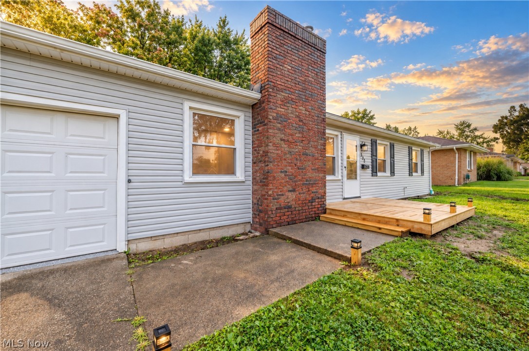 550 Neoka Drive Property Photo 3