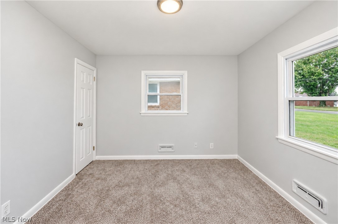550 Neoka Drive Property Photo 20