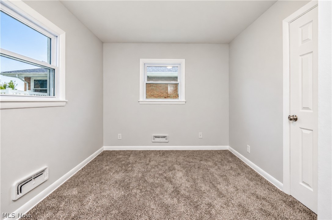 550 Neoka Drive Property Photo 22