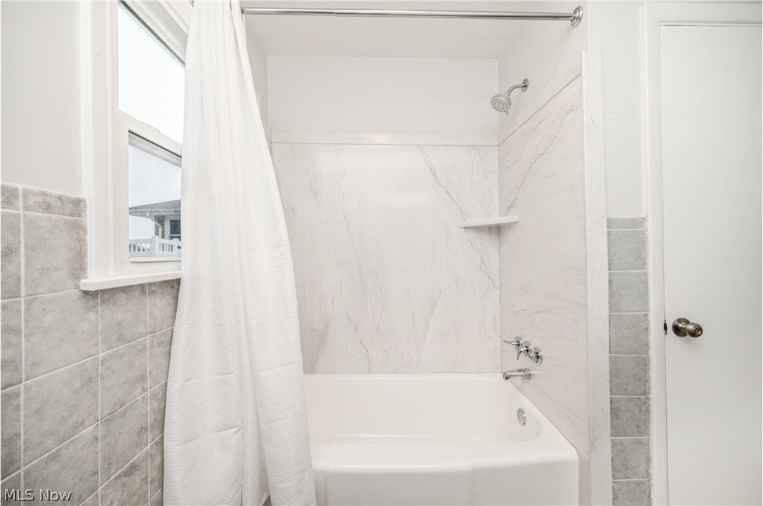 550 Neoka Drive Property Photo 27