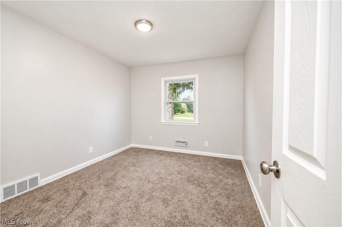 550 Neoka Drive Property Photo 30