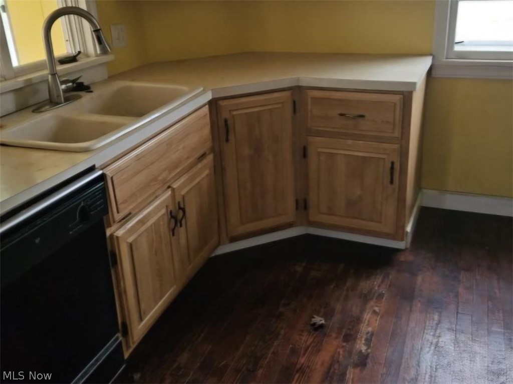 2124 Hillside Terrace Property Photo 4