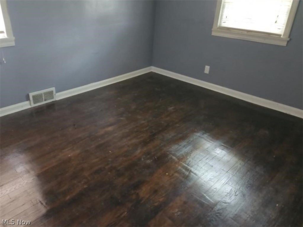 2124 Hillside Terrace Property Photo 6
