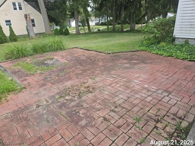 2124 Hillside Terrace Property Photo 16