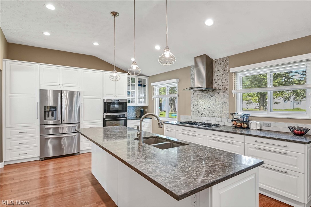 17100 Partridge Drive Property Photo 3