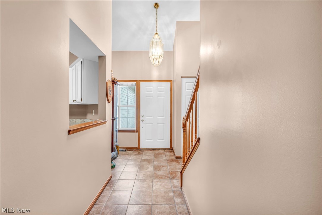 2213 Devon Court 18 Property Photo 6