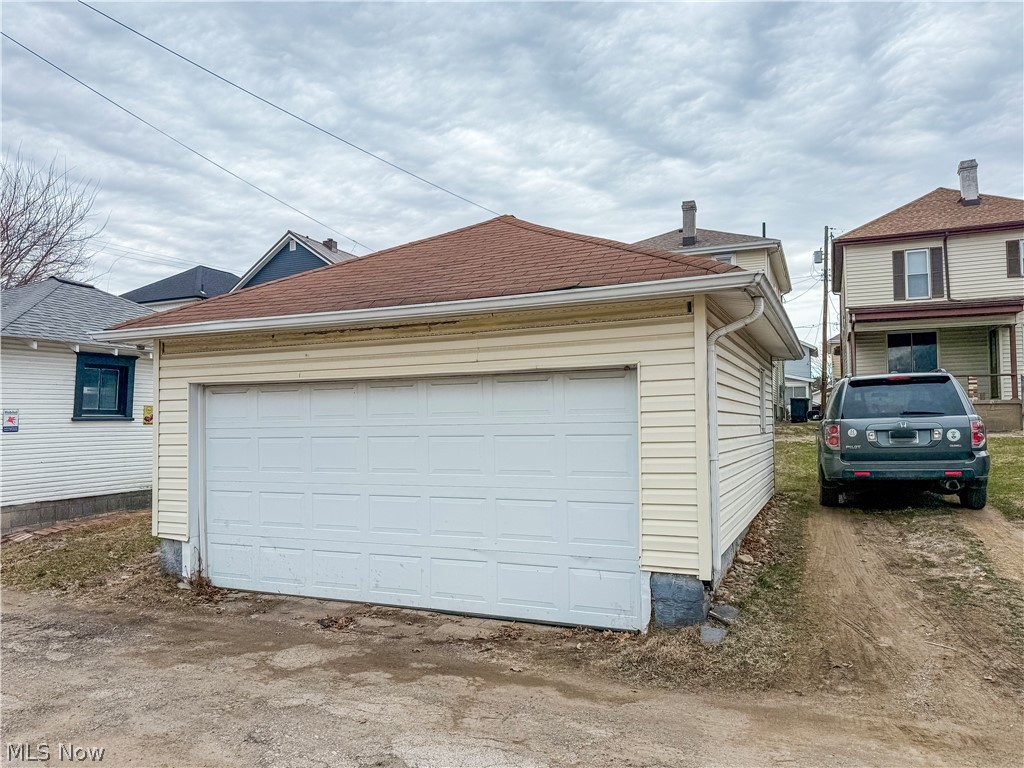 1652 Oregon Avenue Property Photo 3