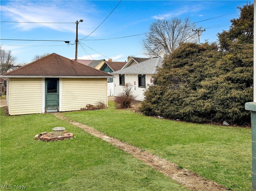 1652 Oregon Avenue Property Photo 4