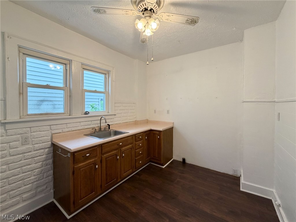 1652 Oregon Avenue Property Photo 17