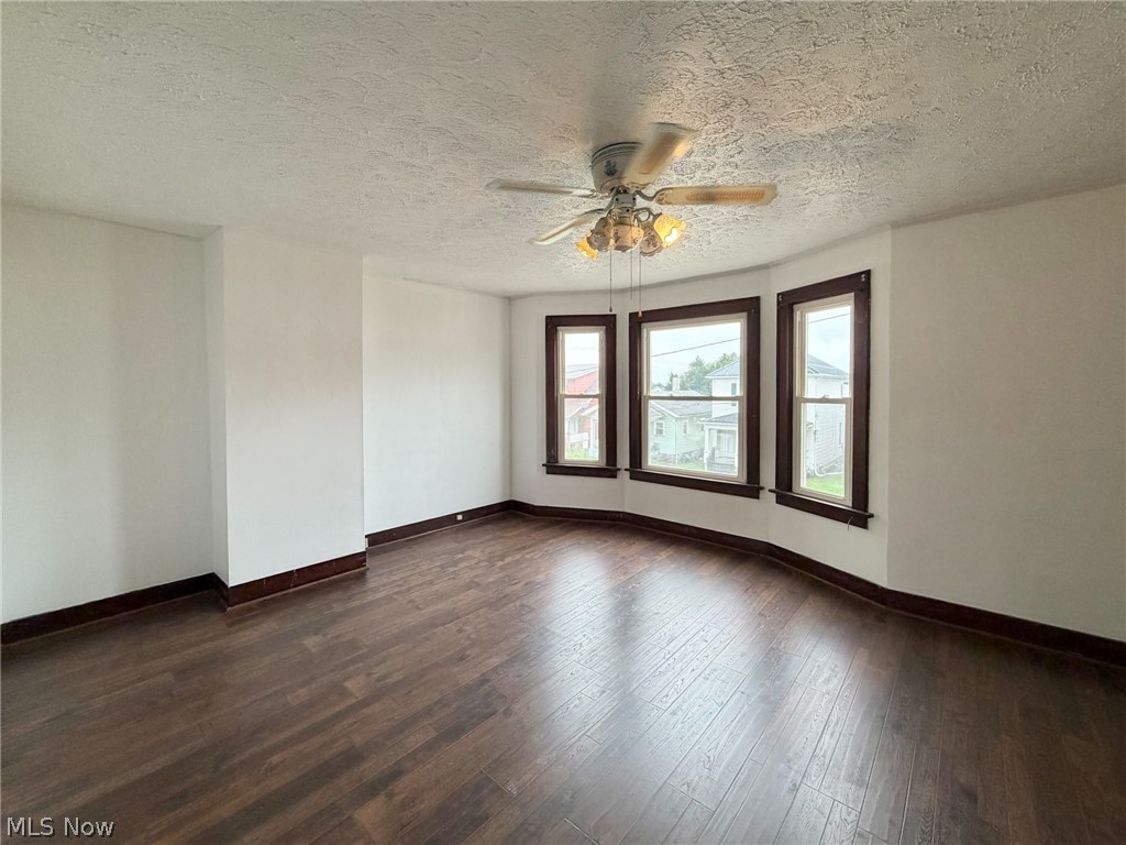 1652 Oregon Avenue Property Photo 24