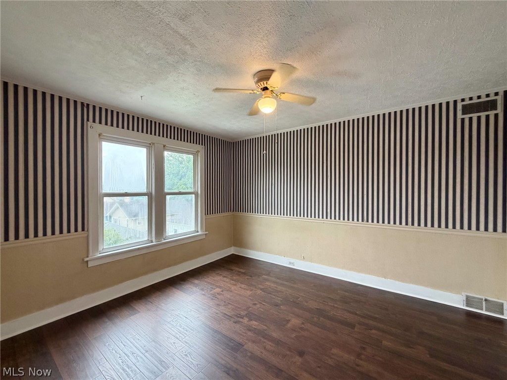 1652 Oregon Avenue Property Photo 28