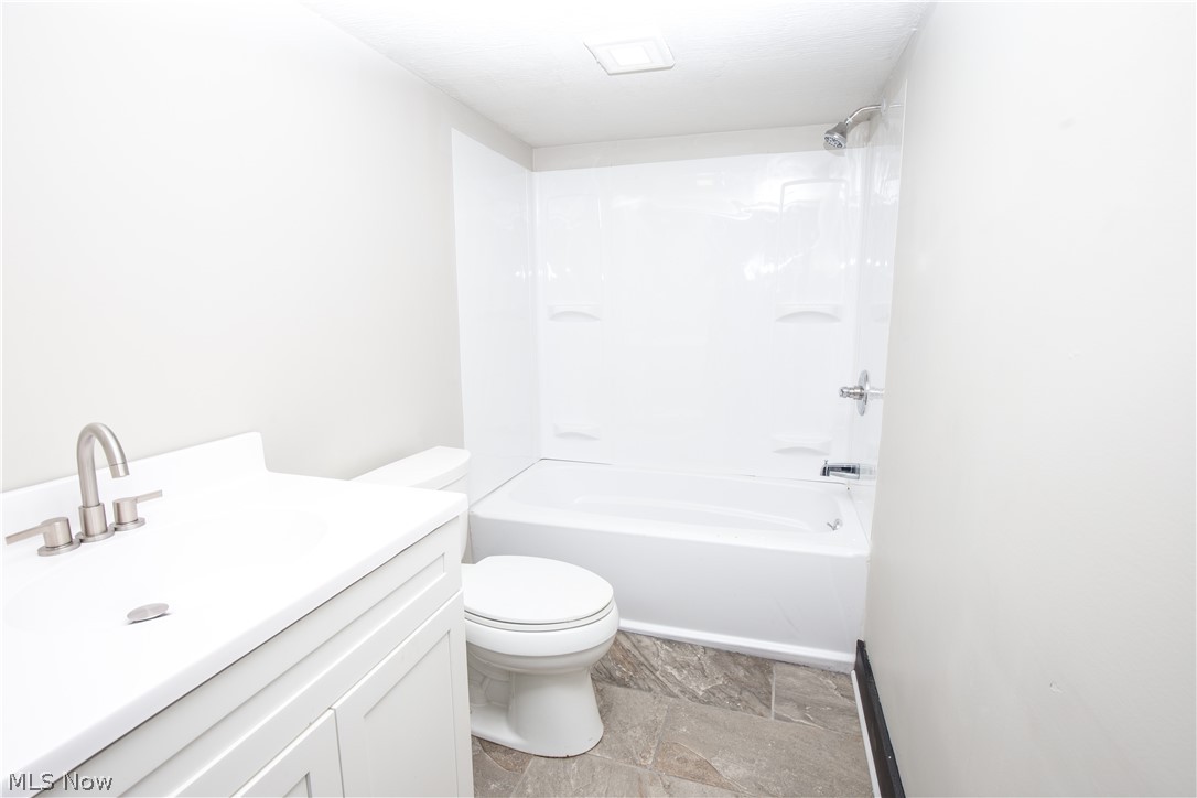 600 E Buchtel Avenue Property Photo 16
