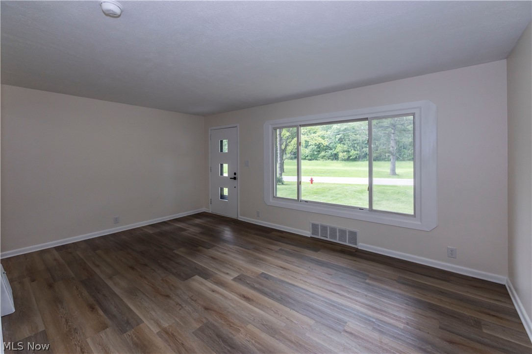 2024 Marhofer Avenue Property Photo 4