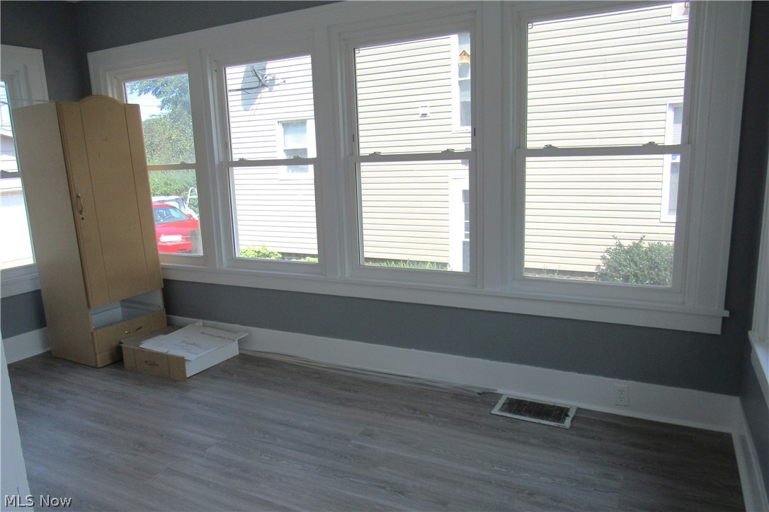 1817 E 46th Street Property Photo 4