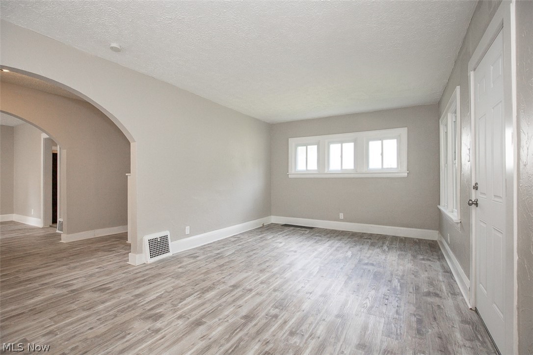 516 Bacon Avenue Property Photo 3