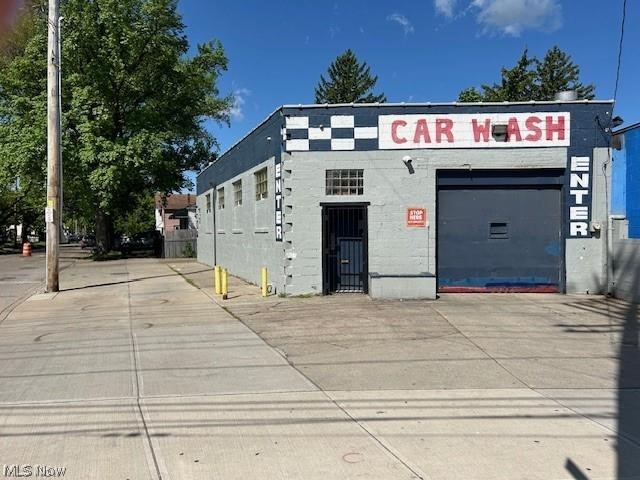 2050 W 65th Street Property Photo 1