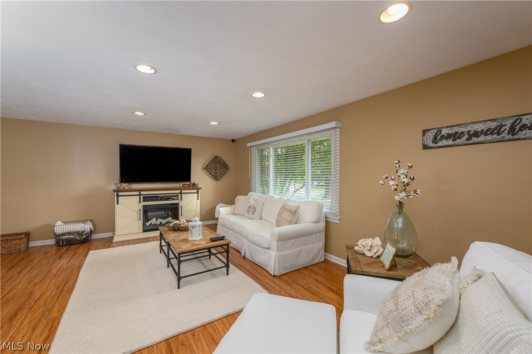 6203 Melody Road Ne Property Photo 4