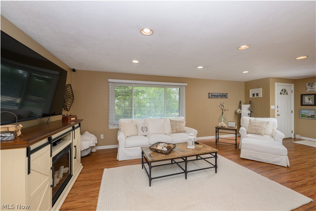 6203 Melody Road Ne Property Photo 5