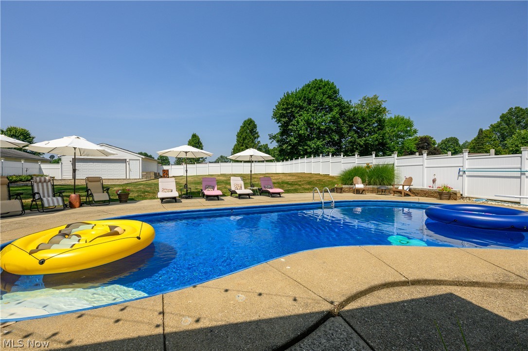 6203 Melody Road Ne Property Photo 11